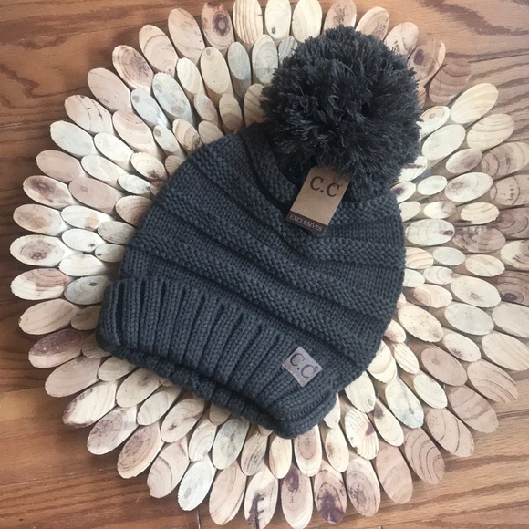 NWT C.C Exclusives Pom Pom Hat - Picture 1 of 4
